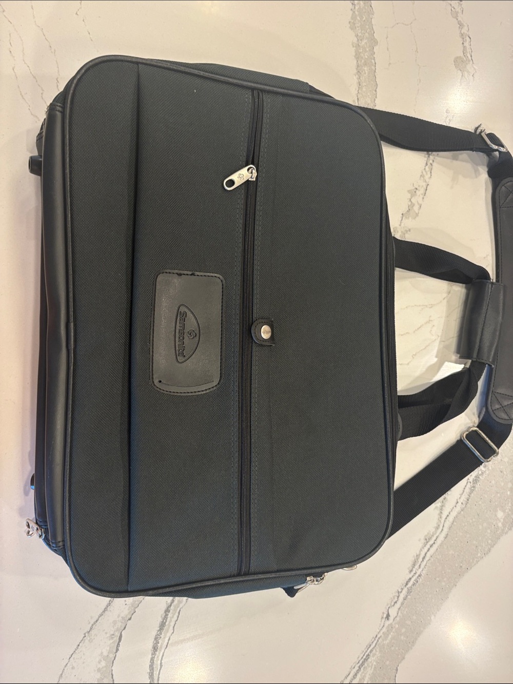 Samsonite dark green carry on Briefcase with Adjustable Strap 20 by 13 by